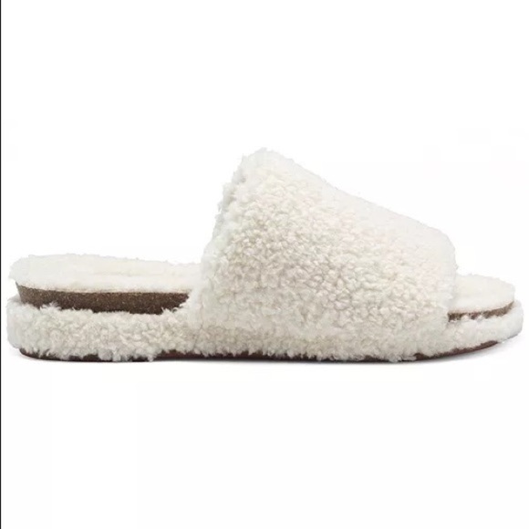 Lucky Brand
Women's Gadini Slip-On Sandals - Picture 2 of 7